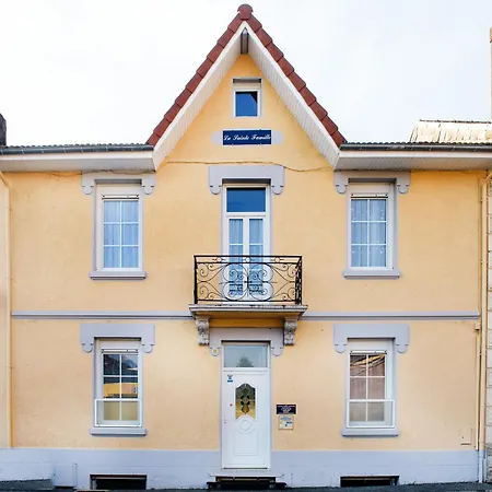 La Sainte Famille Guest house 4*