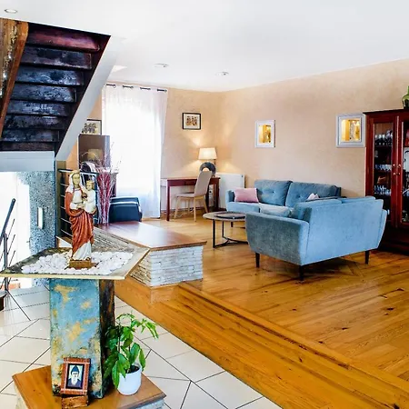 بيت ضيافة La Sainte Famille 4*