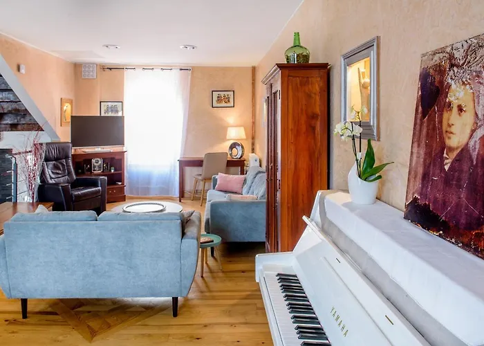 بيت ضيافة La Sainte Famille لورد