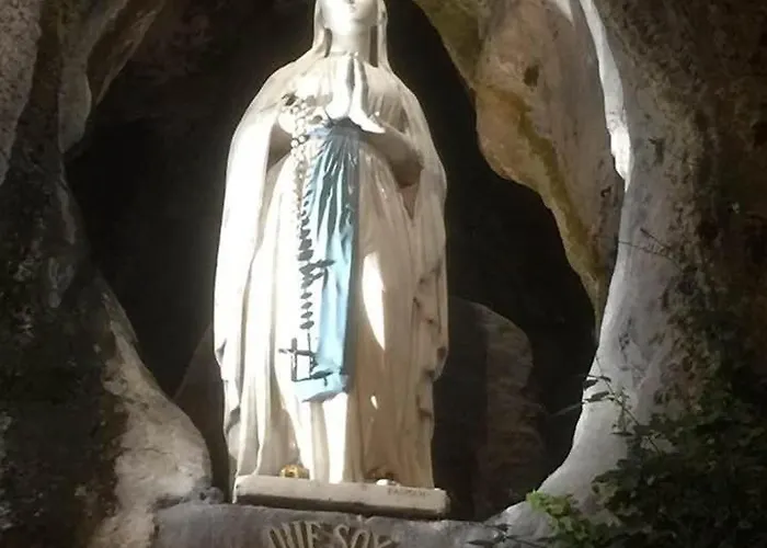 La Sainte Famille بيت ضيافة